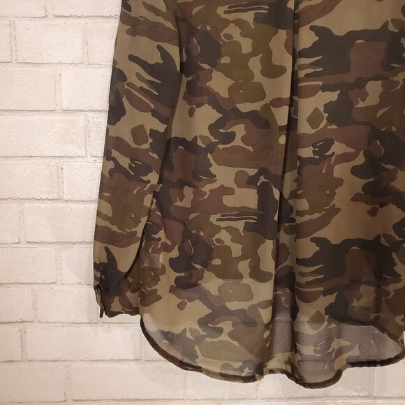 Zenana Styles full-button camo blouse - Picture 12 of 12